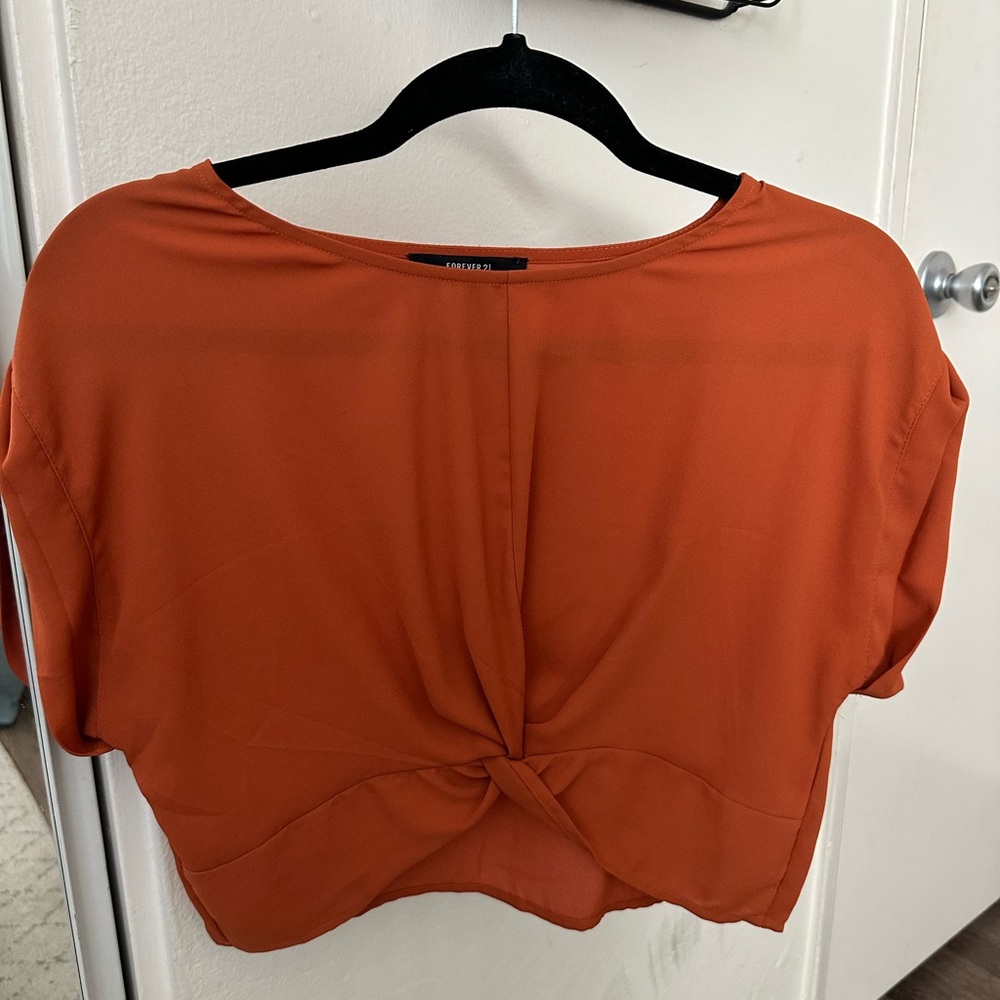 Cropped orange shirt size S